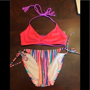 Colorful bikini!
